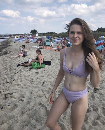 Full leaked Sarah leingang private photo