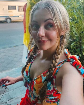 Full leaked Sarah milkowski  page private photo