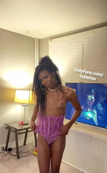 Full leaked Sarah n tuned private photo
