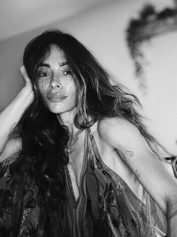 Full leaked Sarah shahi private photo