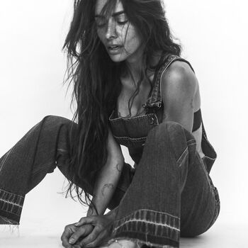 Full leaked Sarah shahi private photo
