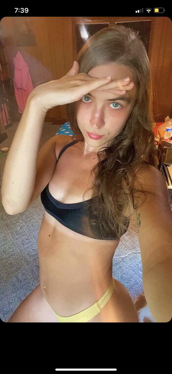 Full leaked Sarahkt private photo