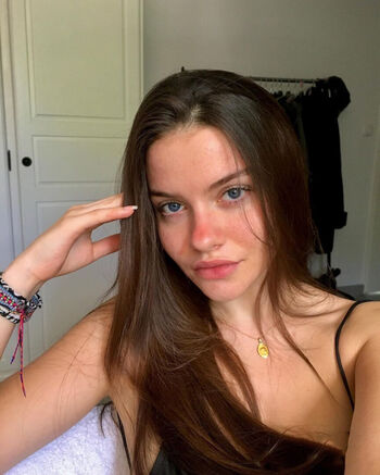 Full leaked Sarahhbl page private photo