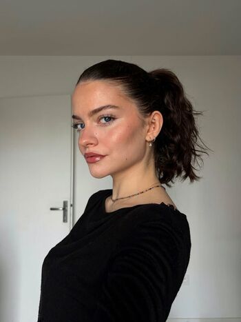 Full leaked Sarahhbl private photo