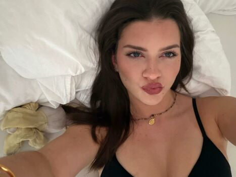 Full leaked Sarahhbl private photo