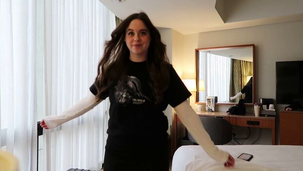 Full leaked Sarahkey private photo