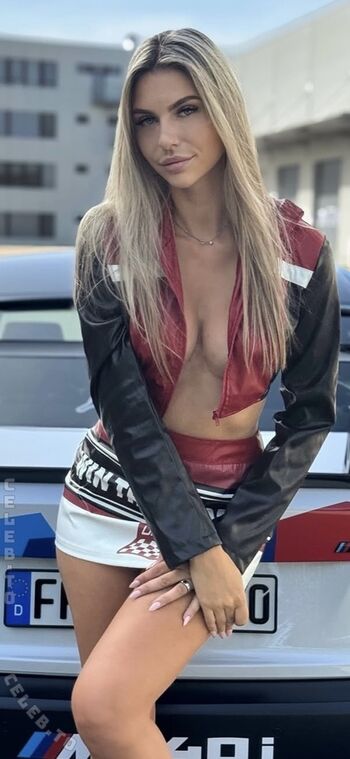 Full leaked Sarahleiinn private photo