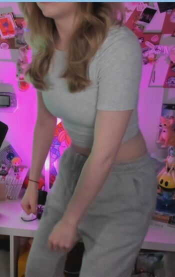 Full leaked Sarahpodz private photo
