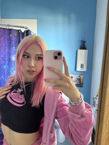 Full leaked Sarahtonin private photo