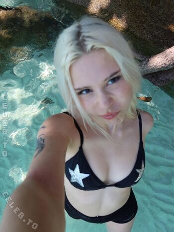 Full leaked Sarahtoninx private photo