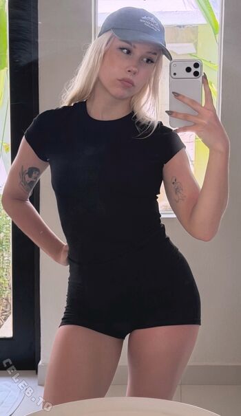 Sarahtoninx9_
