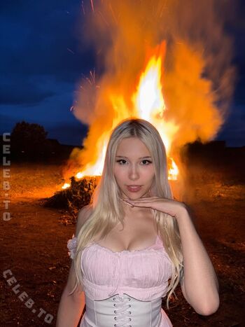 Full leaked Sarahtoninx private photo
