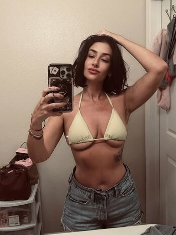 Full leaked Saralia private photo