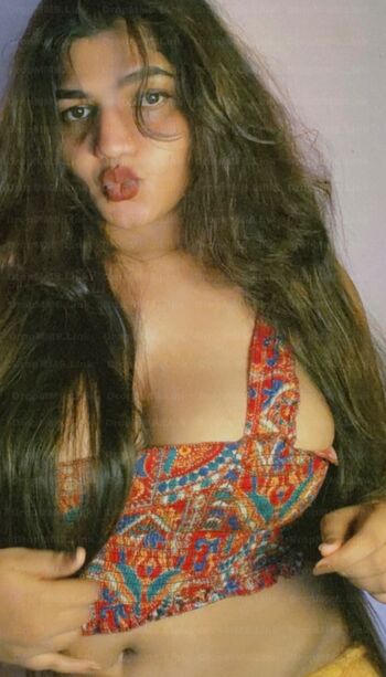 Full leaked Saranya santhosh page private photo