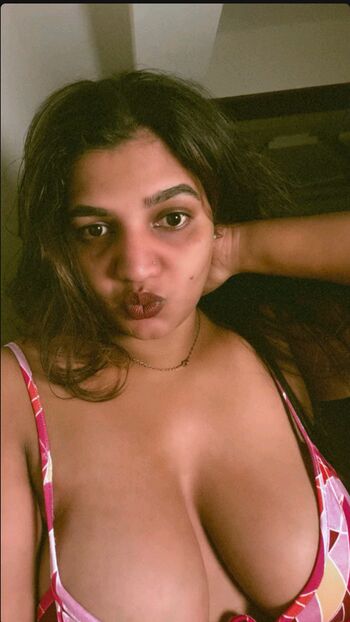 Full leaked Saranya santhosh private photo