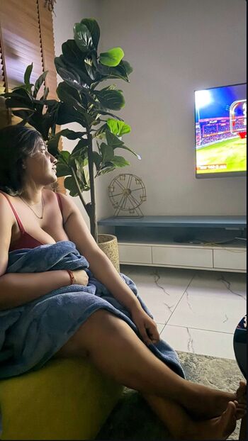 Full leaked Saranya santhosh private photo