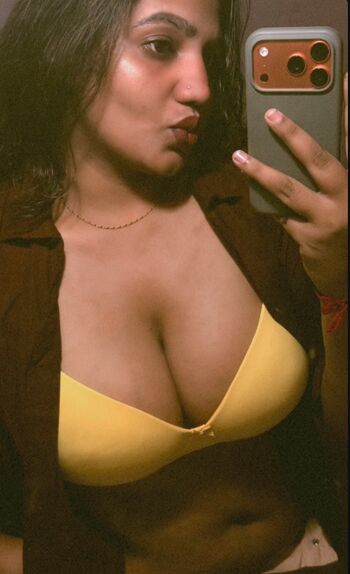 Full leaked Saranya santhosh private photo