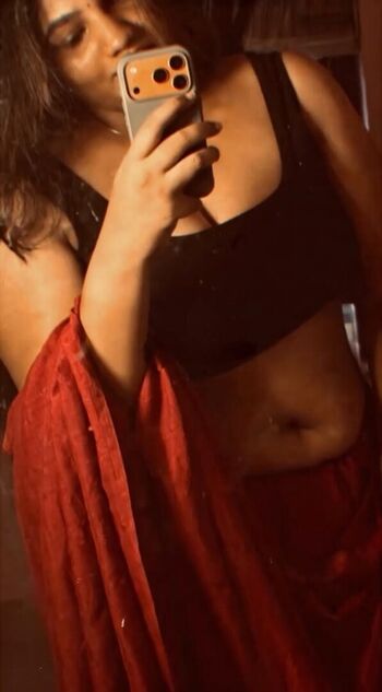Full leaked Saranya santhosh private photo