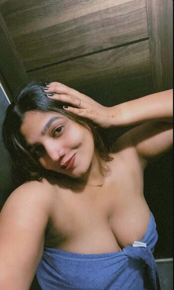 Full leaked Saranya santhosh private photo