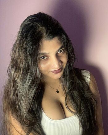 Full leaked Saranyasanthosh private photo