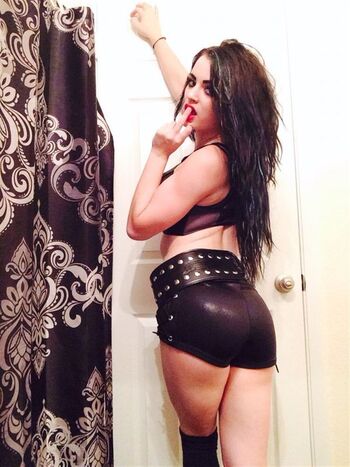Full leaked Saraya bevis private photo