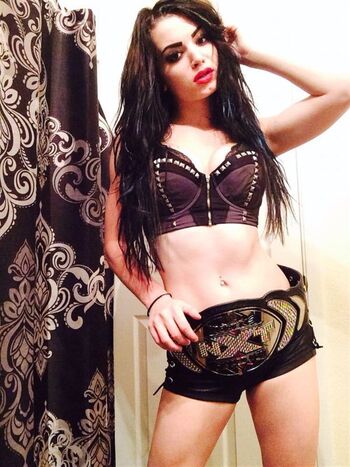 Full leaked Saraya bevis private photo