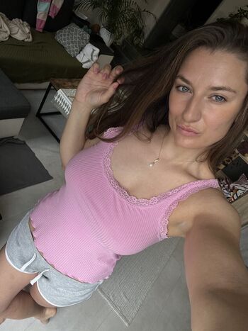 Full leaked Sarazestaje private photo