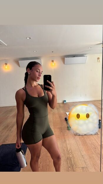 Full leaked Sarina private photo