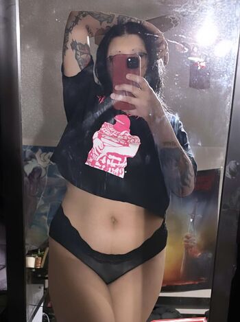Full leaked Sarynthia private photo