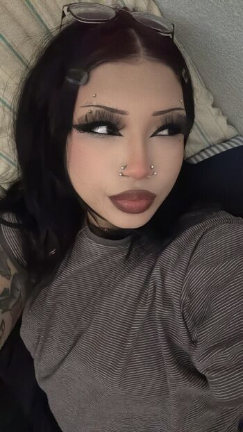 Full leaked Sarynthia private photo