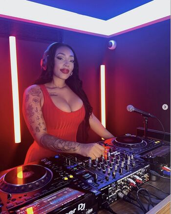 sarzydollyx