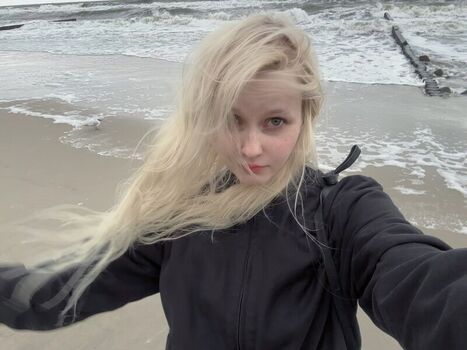 Full leaked Sasha gaier page private photo