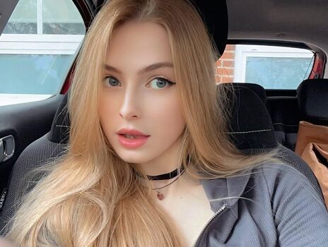 Full leaked Sassynessa page private photo
