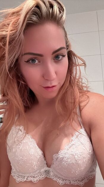Full leaked Satiellacosplay private photo