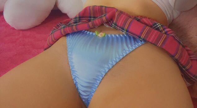 Full leaked Satin silk private photo