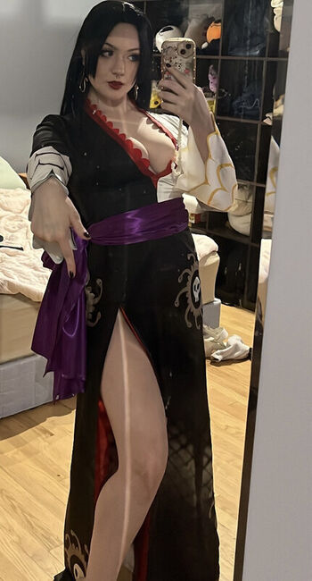 Full leaked Satin stars page private photo