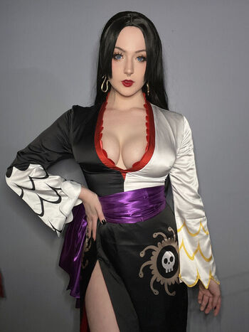 Full leaked Satin stars page private photo
