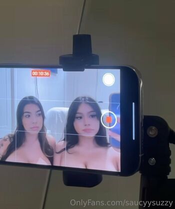 Full leaked Saucyysuzzy private photo