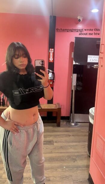 Full leaked Saucyysuzzy private photo