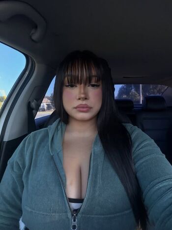 Full leaked Saucyysuzzy private photo