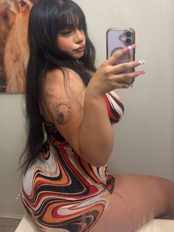 Full leaked Saucyysuzzy private photo