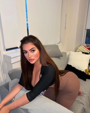 Full leaked Savala tee page private photo