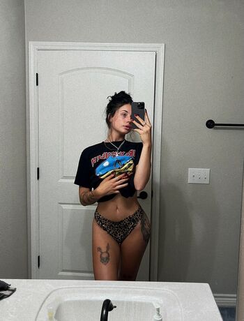 Full leaked Savannah mcqueen private photo