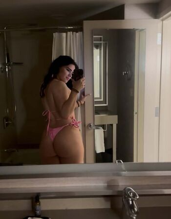 Full leaked Savliftss private photo