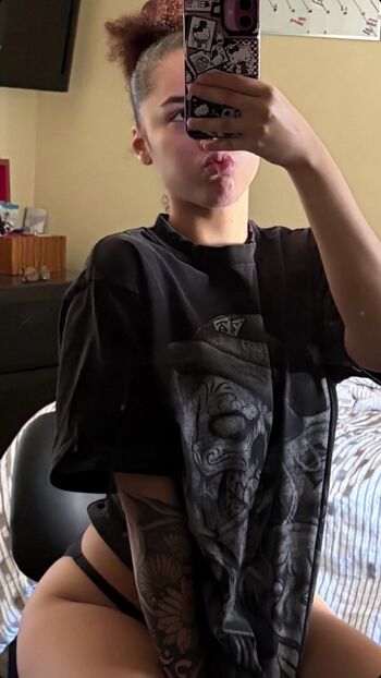 Full leaked Savyyy private photo