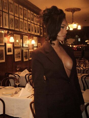 Full leaked Saweetie private photo