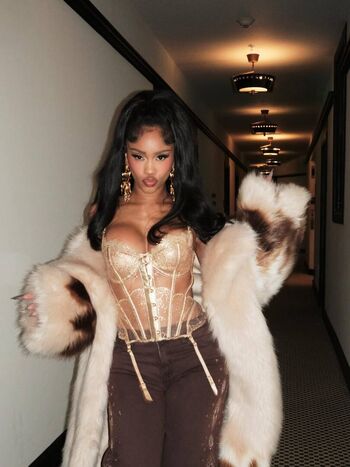 Full leaked Saweetie private photo
