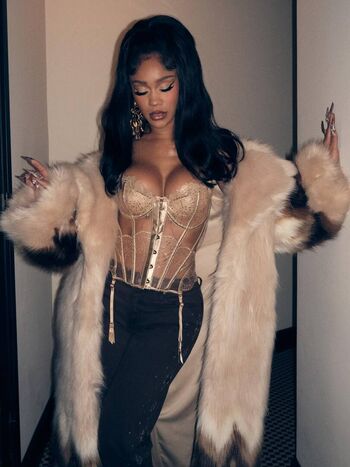 Full leaked Saweetie private photo