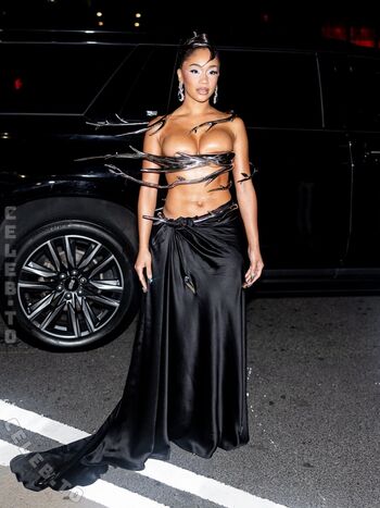 Full leaked Saweetie private photo