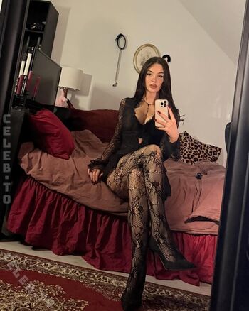 Full leaked Scarlettzofi private photo